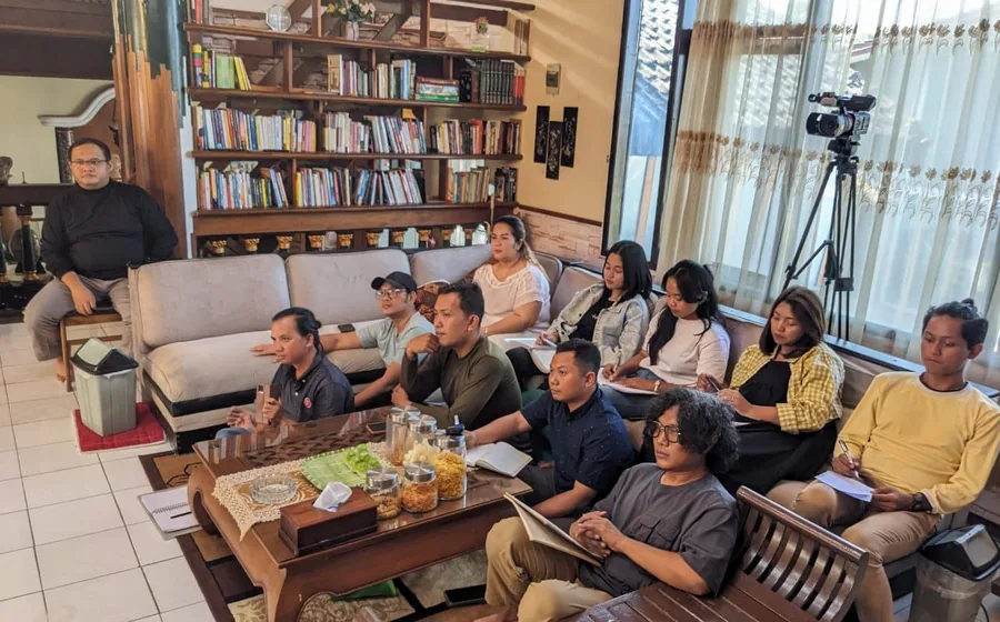 Sesi belajar mandiri dan diskusi komunitas Prommunity